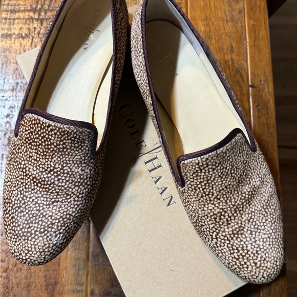 Cole Haan women’s real fur loafers, sz 10 - Picture 4 of 9